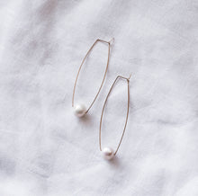 Load image into Gallery viewer, LUCY PEARL EARRINGS
